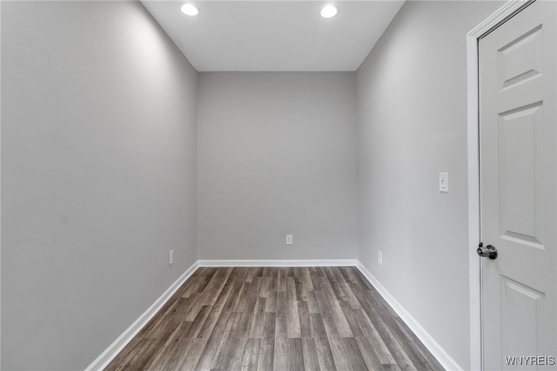 252 James Street Buffalo, NY 14210 - Photo 27 of 38 Upper Unit