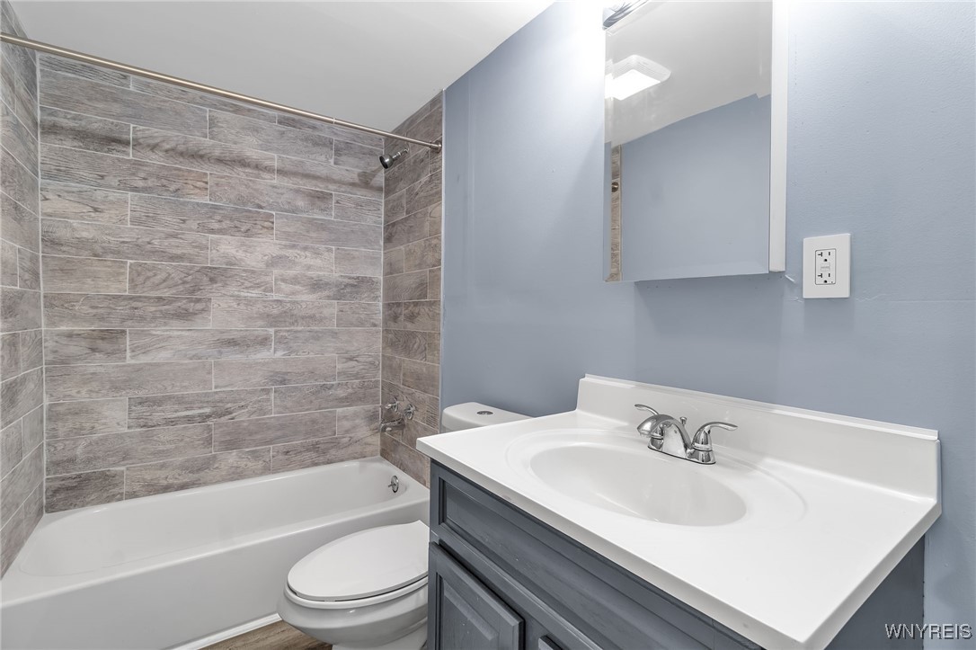 252 James Street Buffalo, NY 14210 - Photo 10 of 38 Lower Unit Bathroom