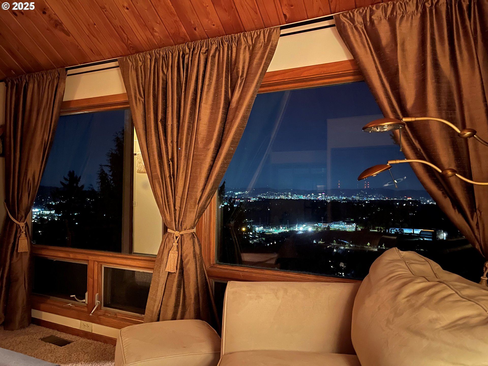 3123 Northeast Rocky Butte Road Portland, OR 97220 - Photo 16 of 46 Bedroom, Primary