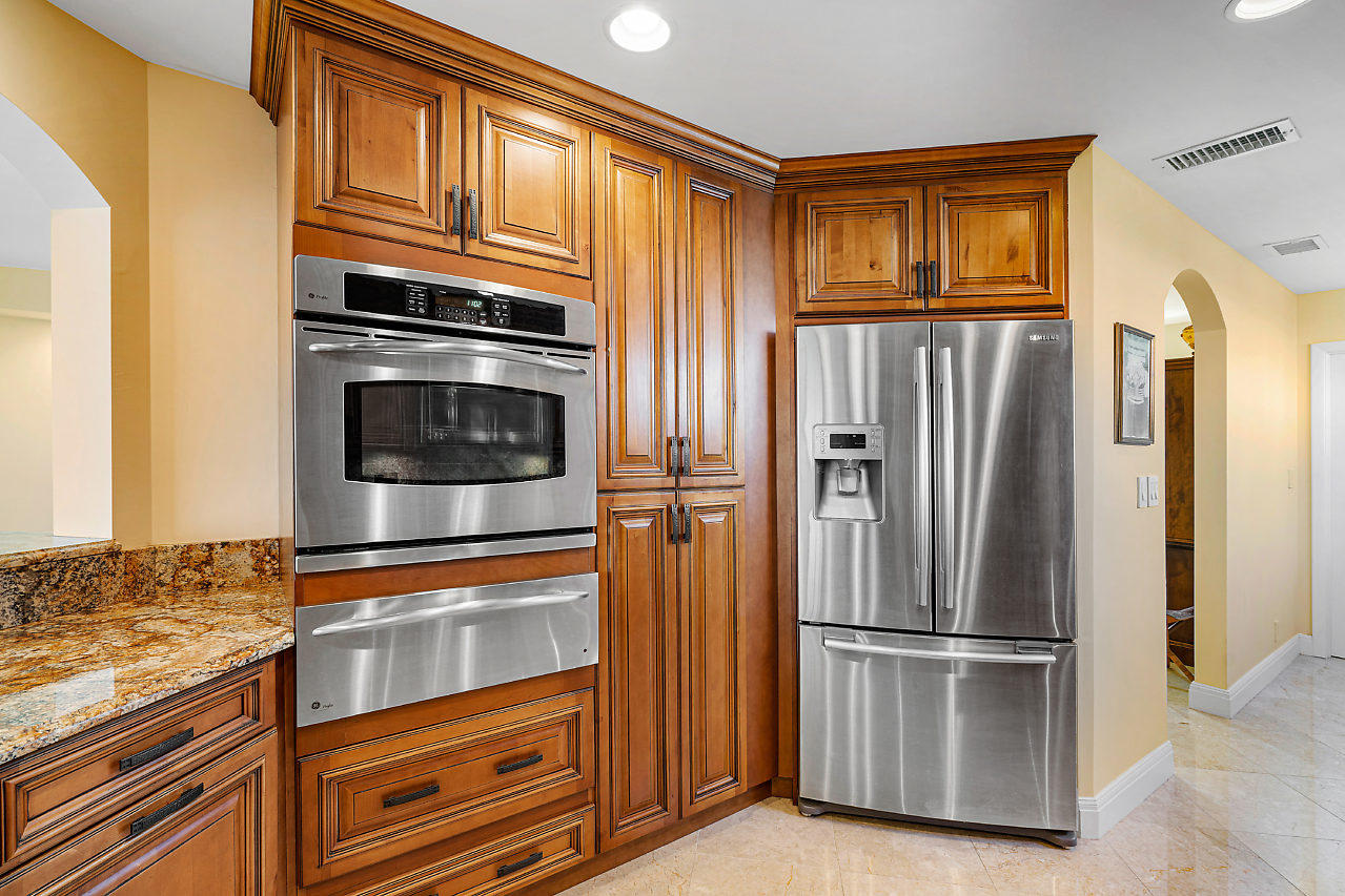 6711 North Ocean Boulevard, Unit 18 Ocean Ridge, FL 33435 - Photo 13 of 34 025-6711NOceanBlvd-OceanRidge-FL-small