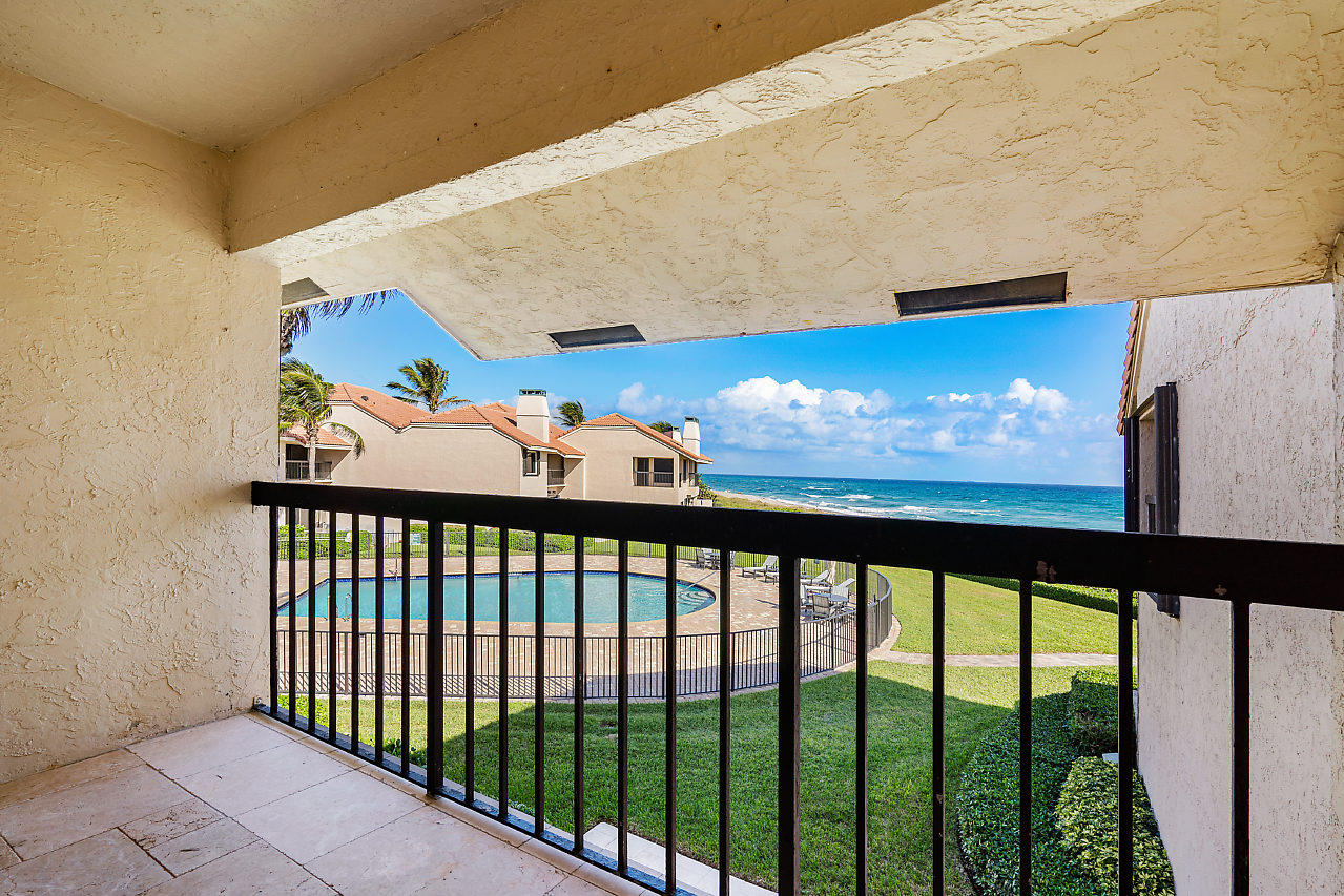 6711 North Ocean Boulevard, Unit 18 Ocean Ridge, FL 33435 - Photo 16 of 34 040-6711NOceanBlvd-OceanRidge-FL-small