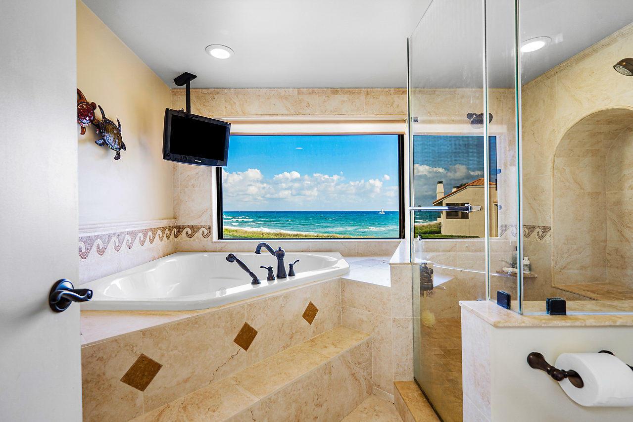 6711 North Ocean Boulevard, Unit 18 Ocean Ridge, FL 33435 - Photo 19 of 34 038-6711NOceanBlvd-OceanRidge-FL-small