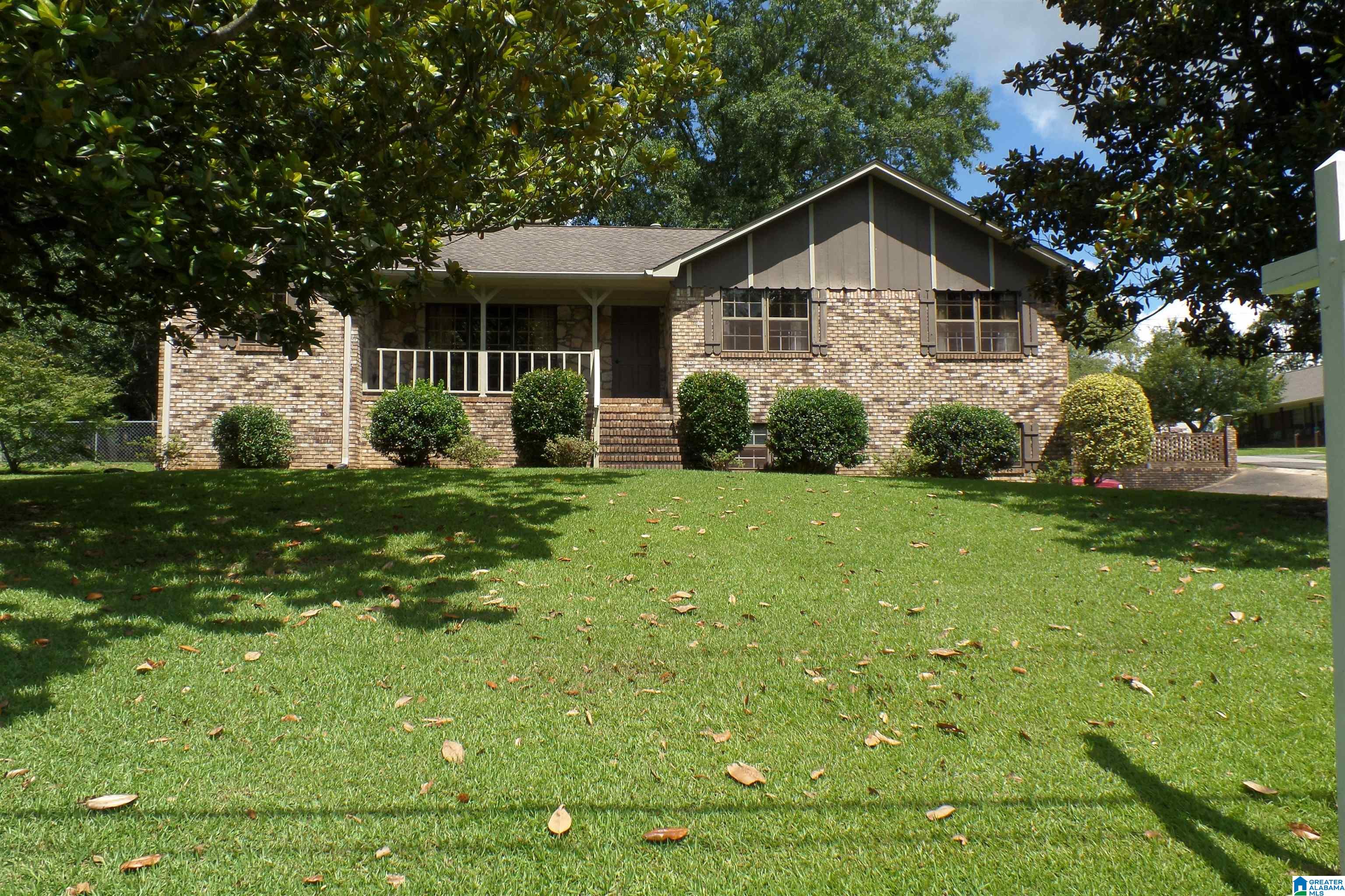 537 Pineywood Road Gardendale, AL 35071 - Photo 2 of 37