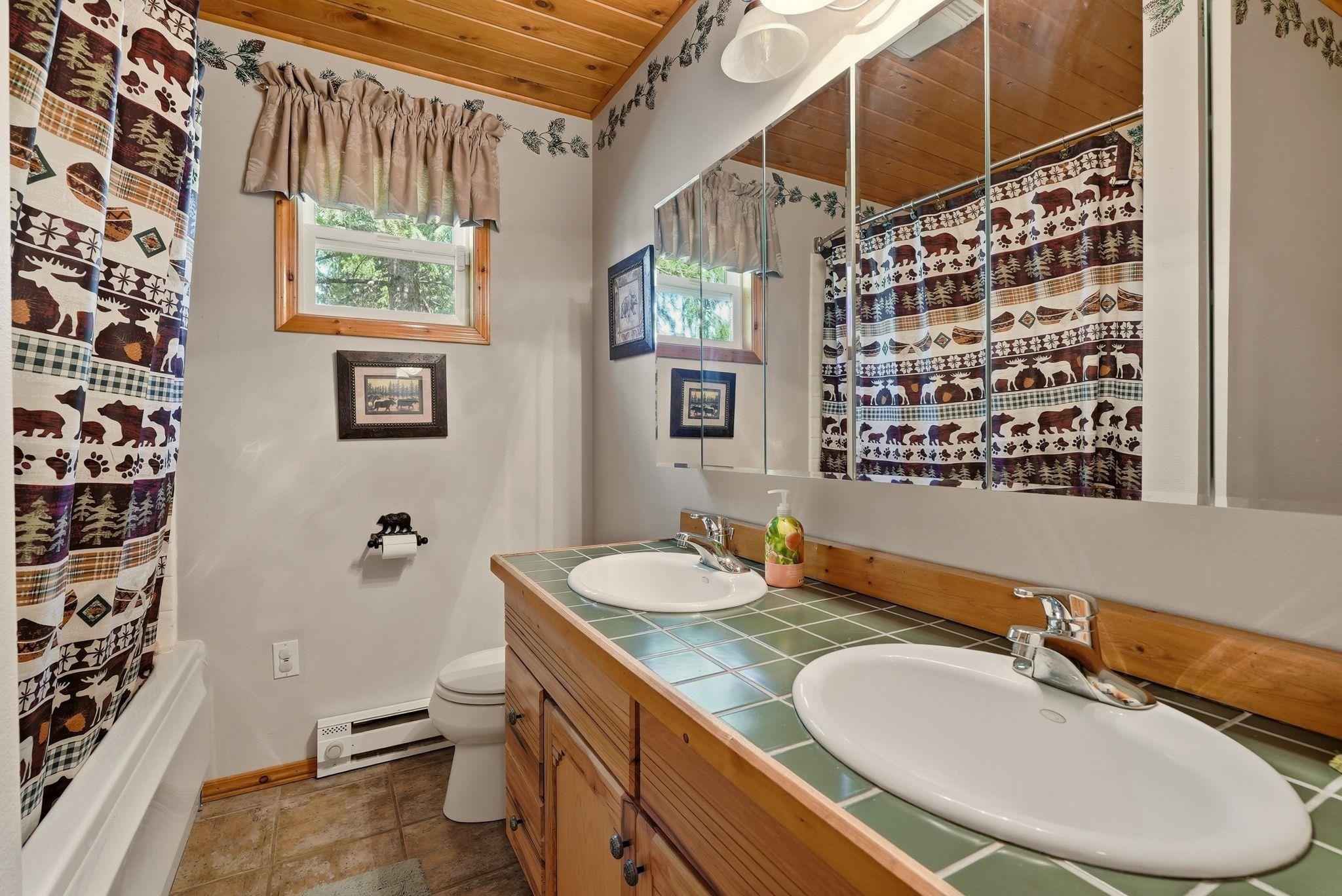 421 Eastshore Road Newport, WA 99156 - Photo 17 of 46