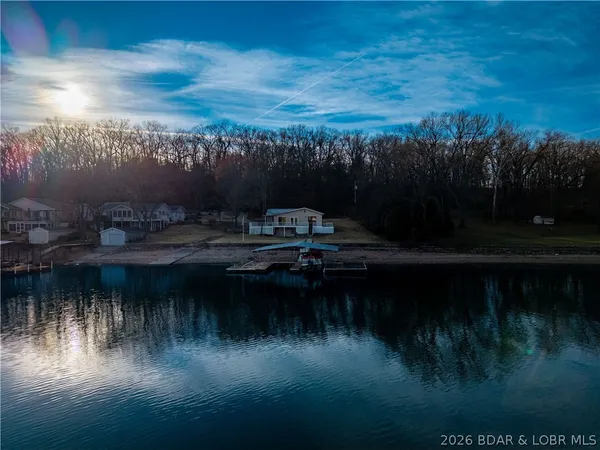 $425,000 | 994 Timber Ridge Road, Sunrise Beach, MO 65079