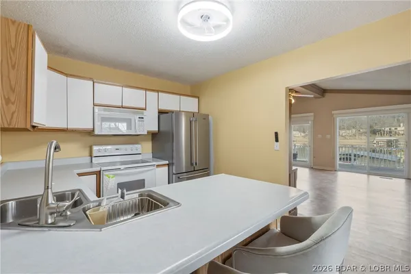 $425,000 | 994 Timber Ridge Road, Sunrise Beach, MO 65079