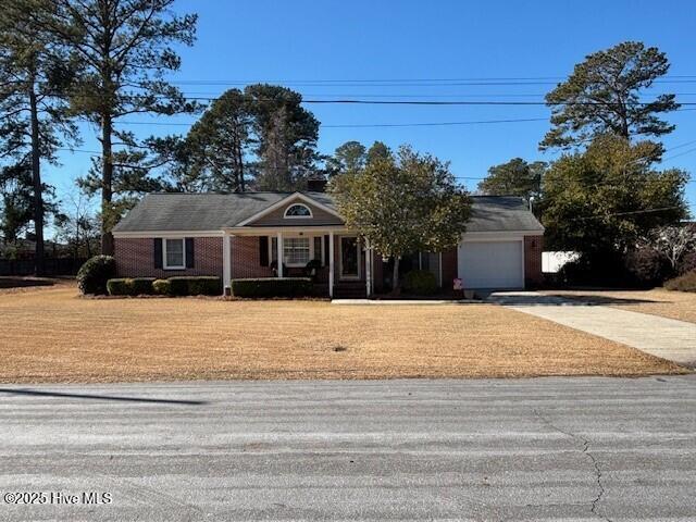 501 Blaney Street Clinton, NC 28328 - Photo 1 of 30 primary