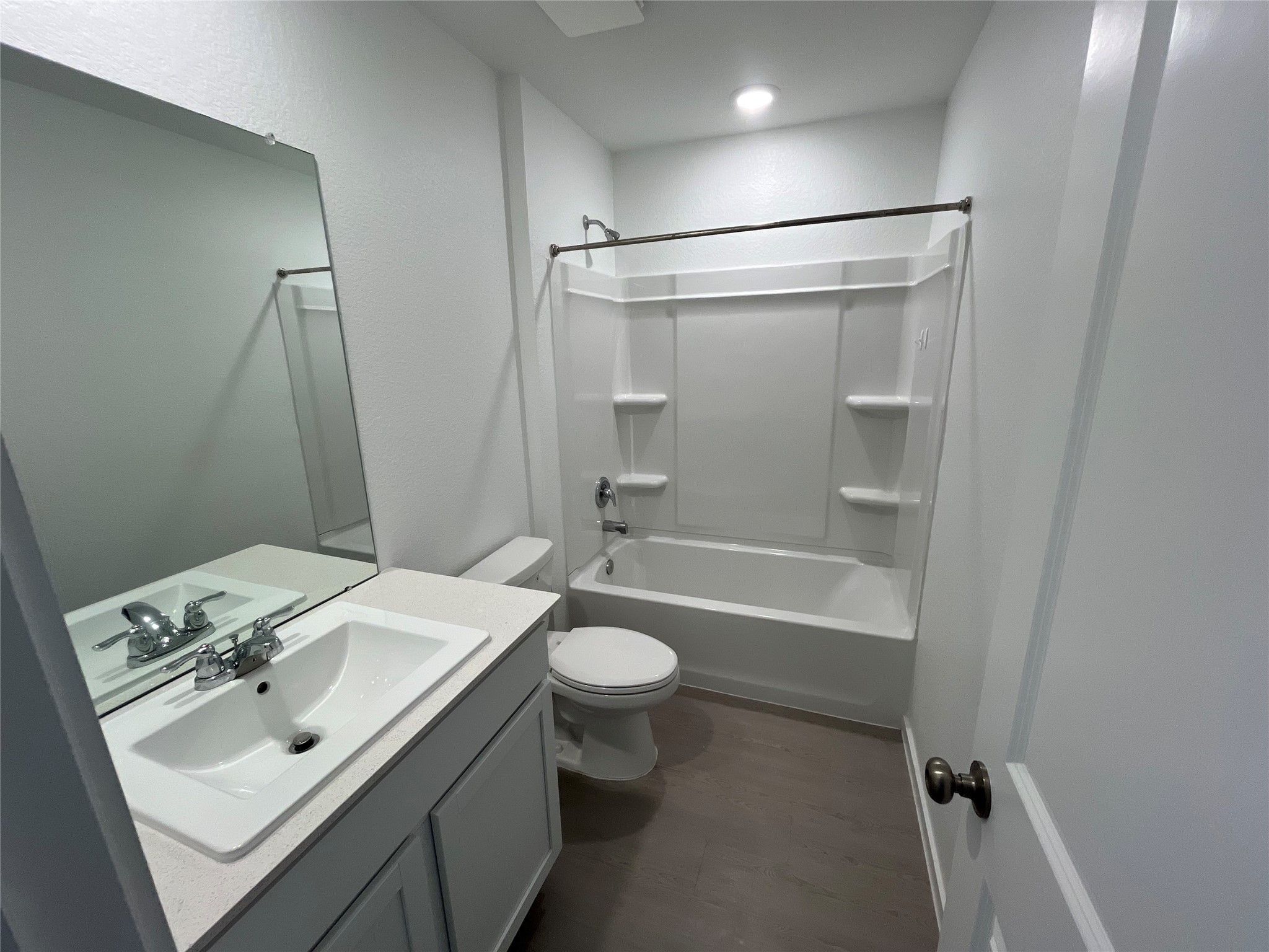 272 Laura Leigh Lane Angleton, TX 77515 - Photo 4 of 15