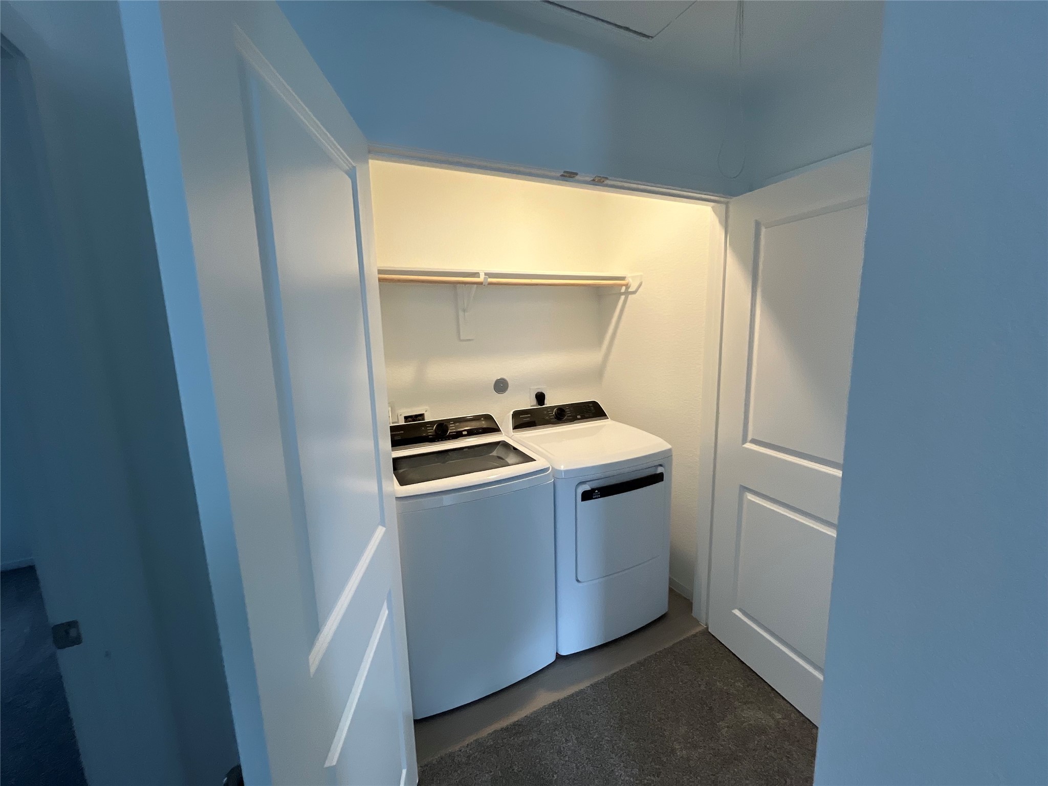 272 Laura Leigh Lane Angleton, TX 77515 - Photo 8 of 15