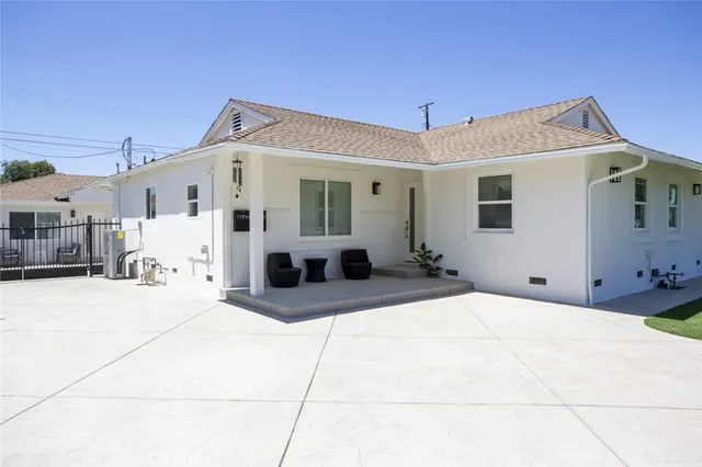 a view of a white house