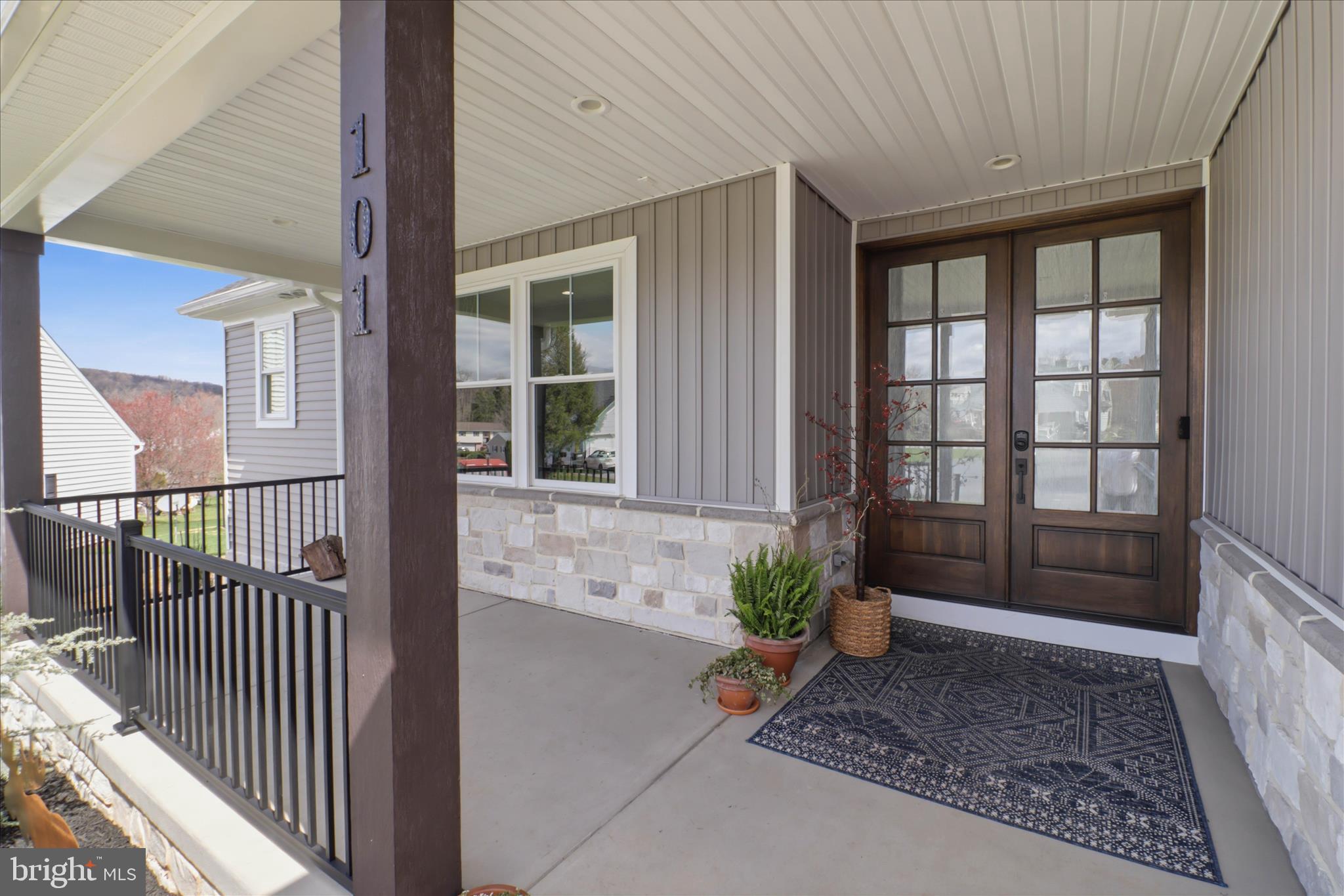 101 Ackley Circle Lititz, PA 17543 - Photo 2 of 72