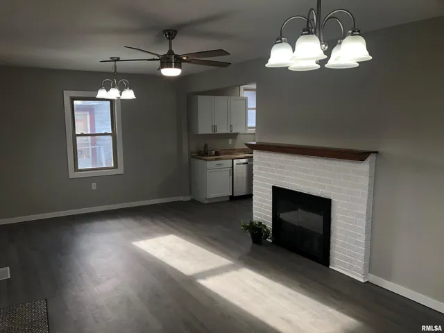 $189,900 | 15045 North River Beach Drive, Chillicothe, IL 61523