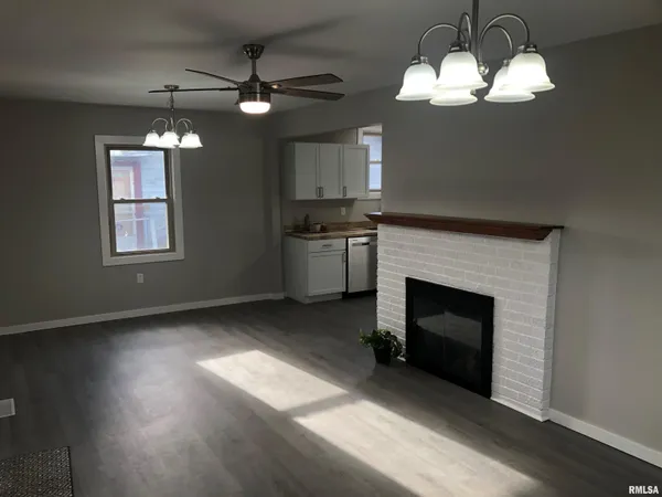 $189,900 | 15045 North River Beach Drive, Chillicothe, IL 61523