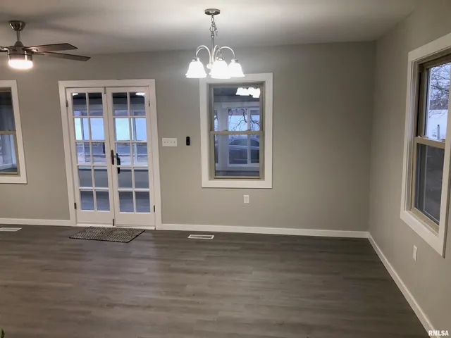 $189,900 | 15045 North River Beach Drive, Chillicothe, IL 61523