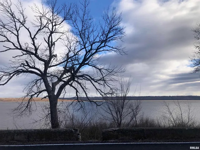 $189,900 | 15045 North River Beach Drive, Chillicothe, IL 61523