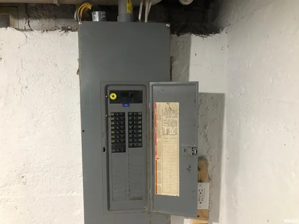 $189,900 | 15045 North River Beach Drive, Chillicothe, IL 61523