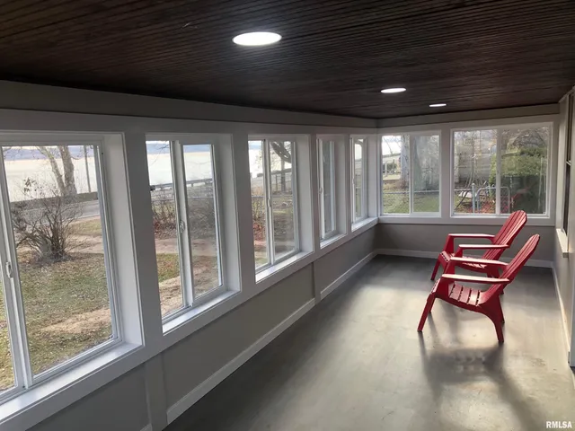 $189,900 | 15045 North River Beach Drive, Chillicothe, IL 61523