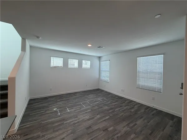 $1,900 | 925 Violet Heron Street, Henderson, NV 89011