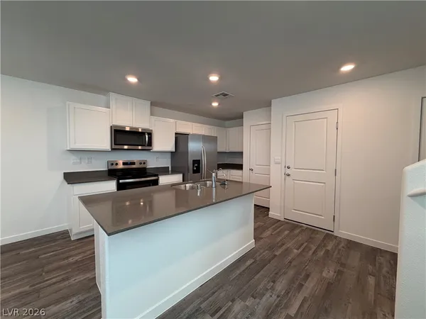 $1,900 | 925 Violet Heron Street, Henderson, NV 89011