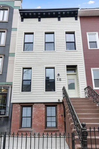 $1,895,000 | 16 Goodwin Place | Bushwick