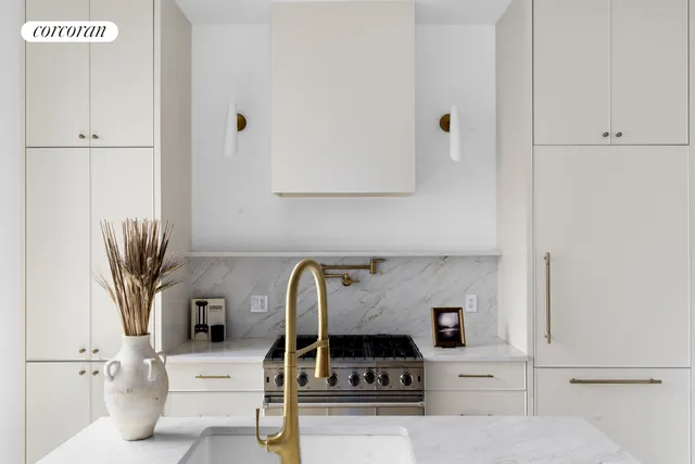 $1,895,000 | 16 Goodwin Place | Bushwick