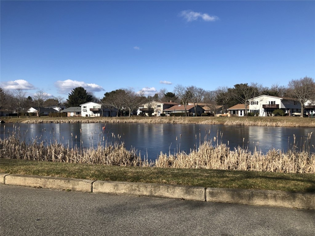 62 Fox Ridge Crescent Warwick, RI 02886 - Photo 22 of 24 Gallery Image 22