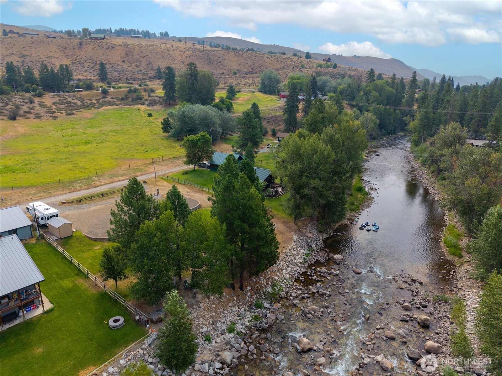 36 Maughans River Road Winthrop, WA 98862 - Photo 5 of 39 Gallery Image 5