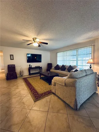 $2,100 | 1252 Club Drive West, Unit D, Delray Beach, FL 33445