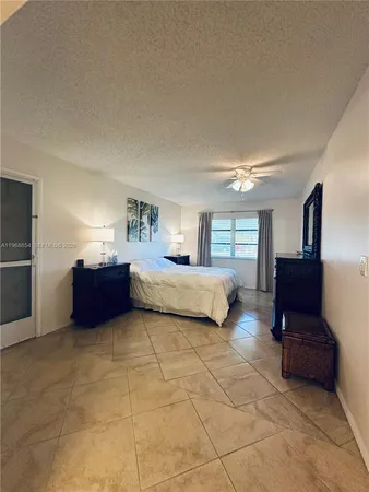 $2,100 | 1252 Club Drive West, Unit D, Delray Beach, FL 33445