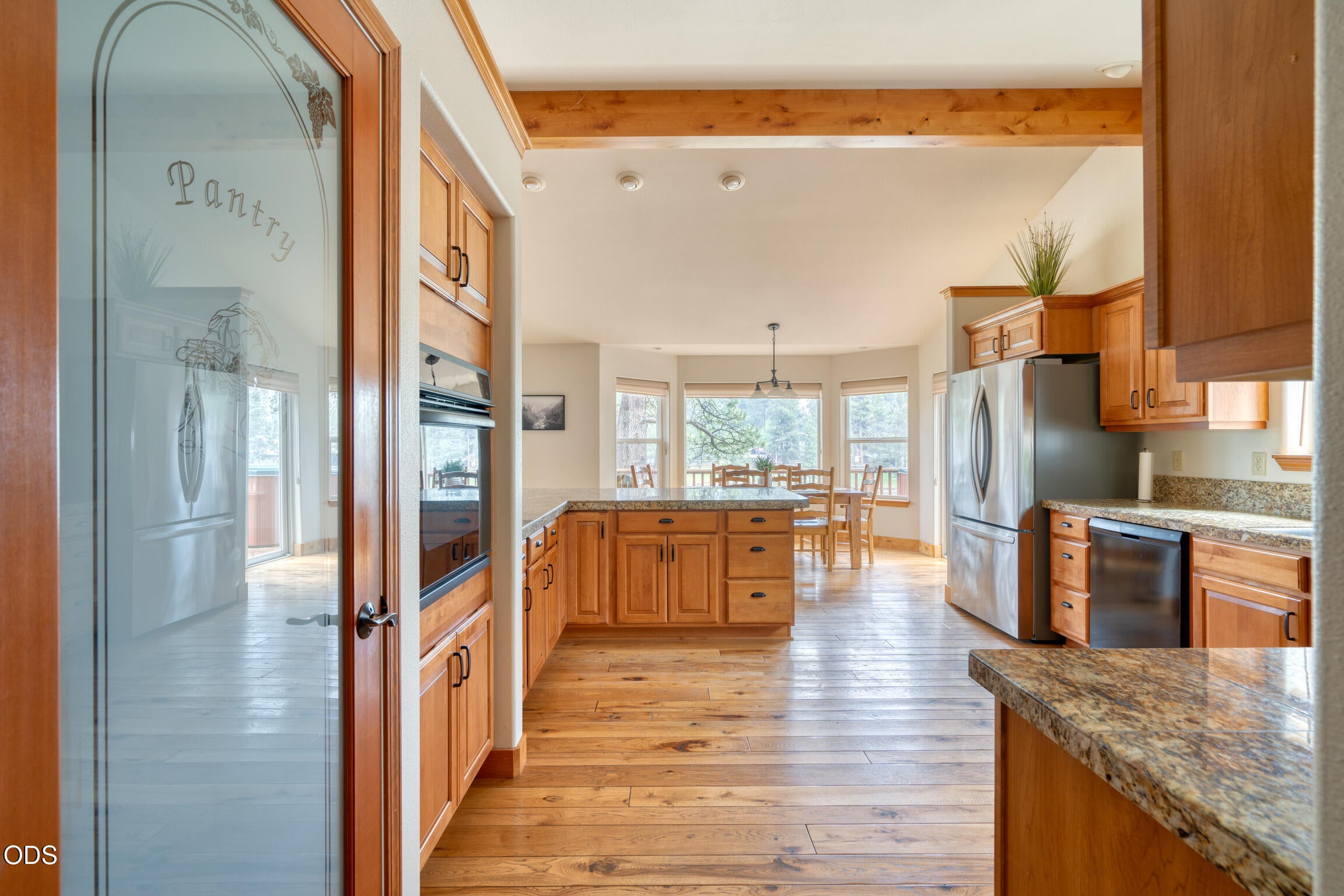 17051 Upland Road Bend, OR 97707 - Photo 8 of 40 Gallery Image 8