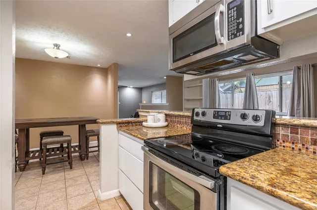 $220,000 | 4908 Holly Park Drive, Pasadena, TX 77505