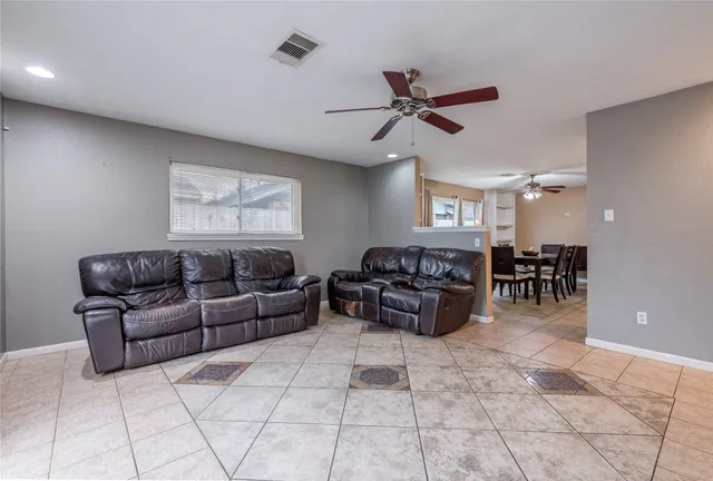 $220,000 | 4908 Holly Park Drive, Pasadena, TX 77505