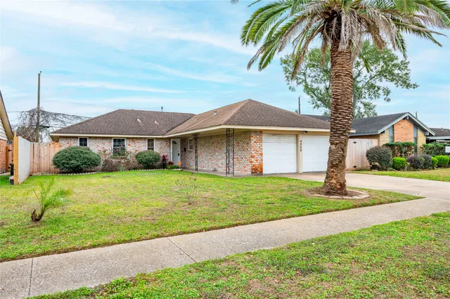 $220,000 | 4908 Holly Park Drive, Pasadena, TX 77505