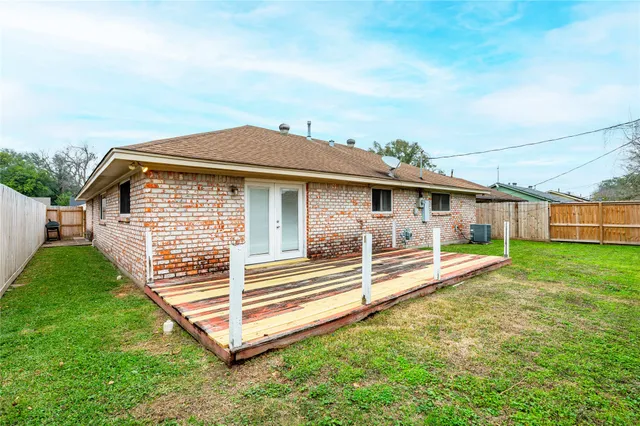 $220,000 | 4908 Holly Park Drive, Pasadena, TX 77505