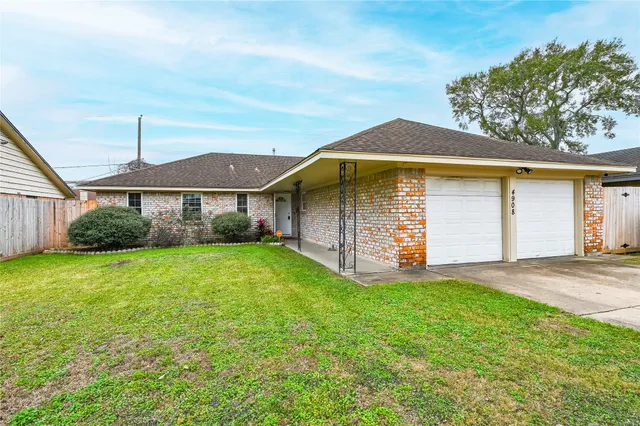 $220,000 | 4908 Holly Park Drive, Pasadena, TX 77505