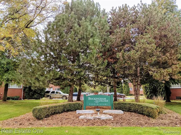 $1,700 | 463 North Eton Street, Unit D5, Birmingham, MI 48009