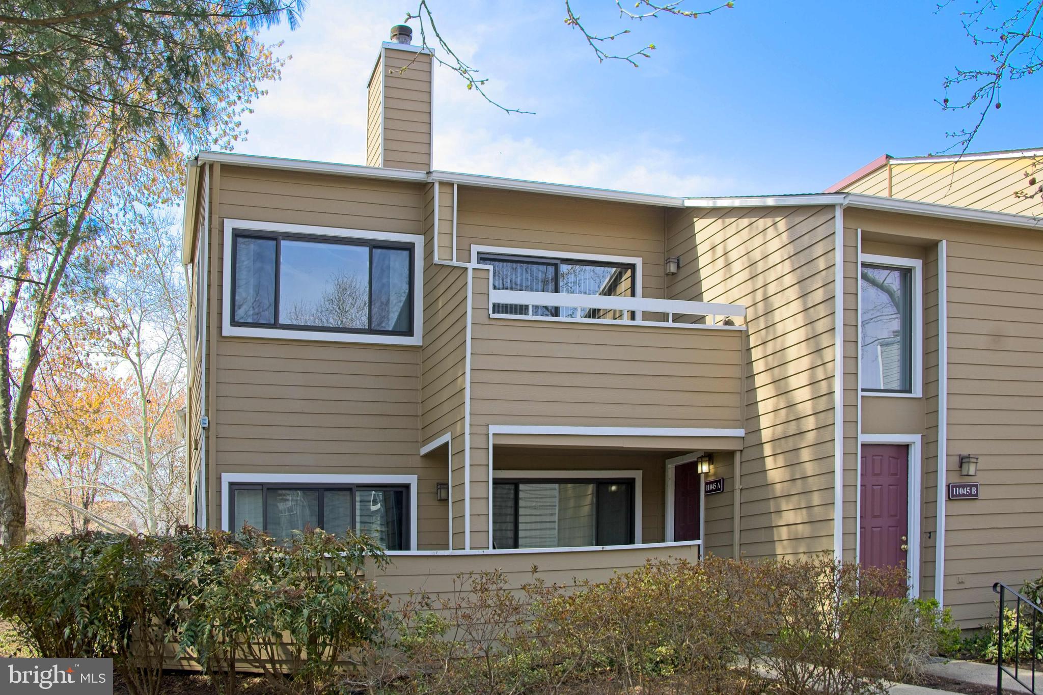 11045 Villaridge Court Reston, VA 20191 - Photo 4 of 38 Another view of the front