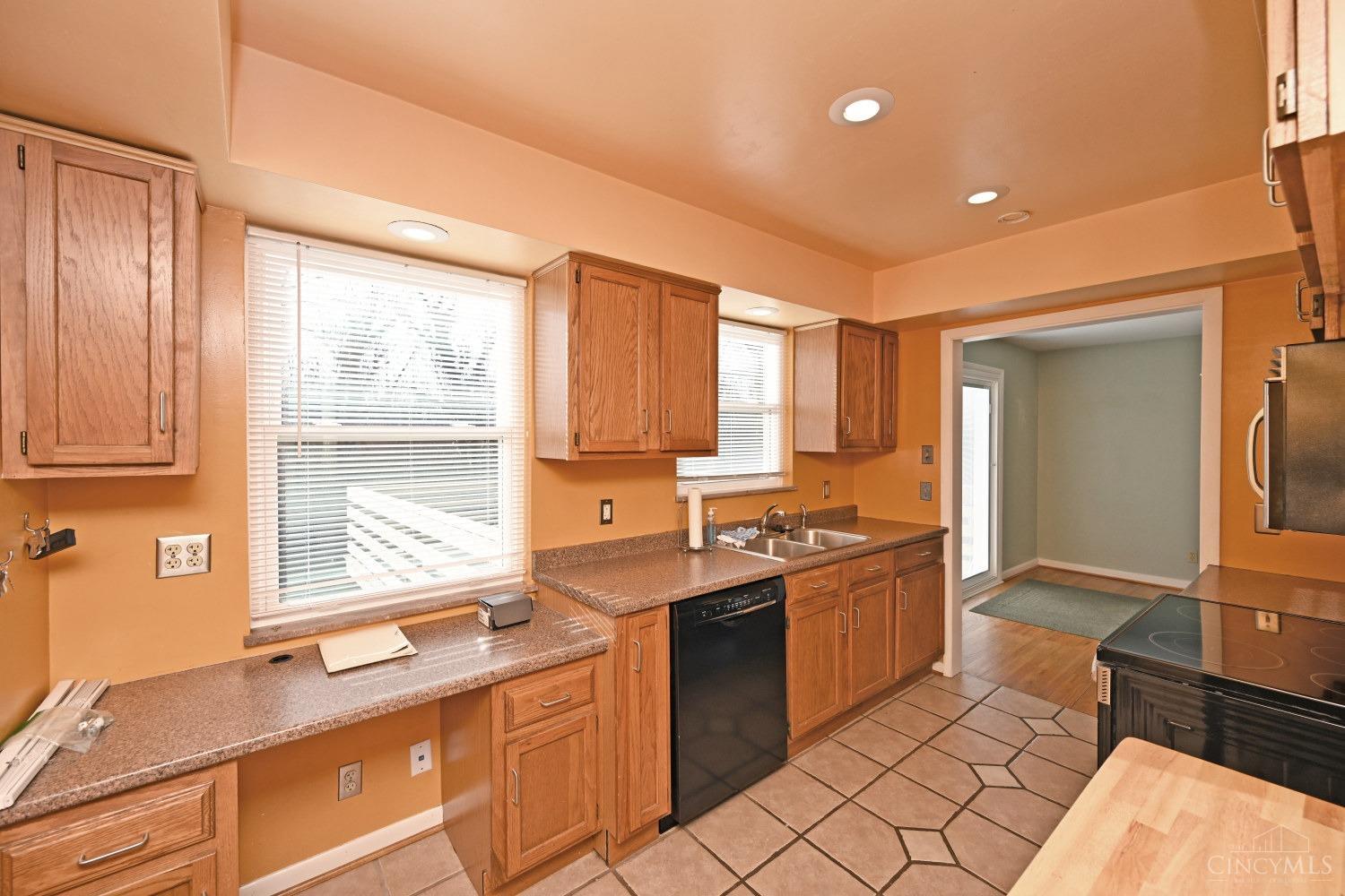 2127 Adams Road Cincinnati, OH 45231 - Photo 14 of 43 Gallery Image 14