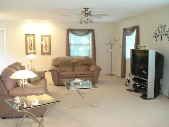 208 East Bittersweet Road Washington, IL 61571 - Photo 6 of 9 Gallery Image 6
