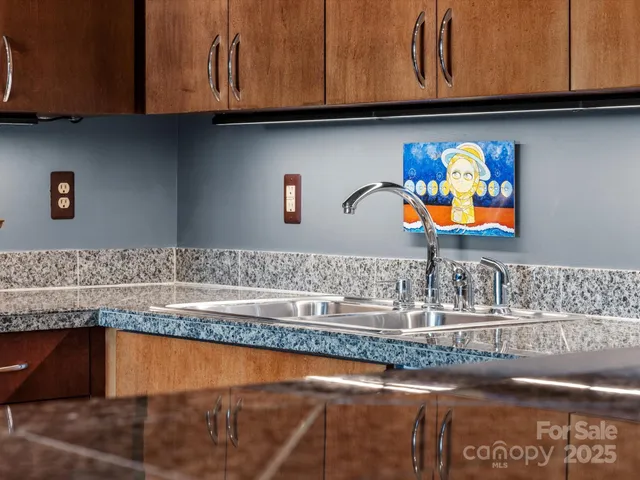 $655,000 | 100 Coxe Avenue, Unit 306, Asheville, NC 28801