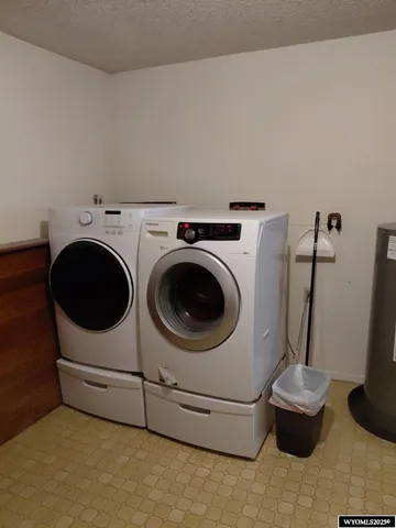 $325,000 | 2924 Herrington Drive, Casper, WY 82604