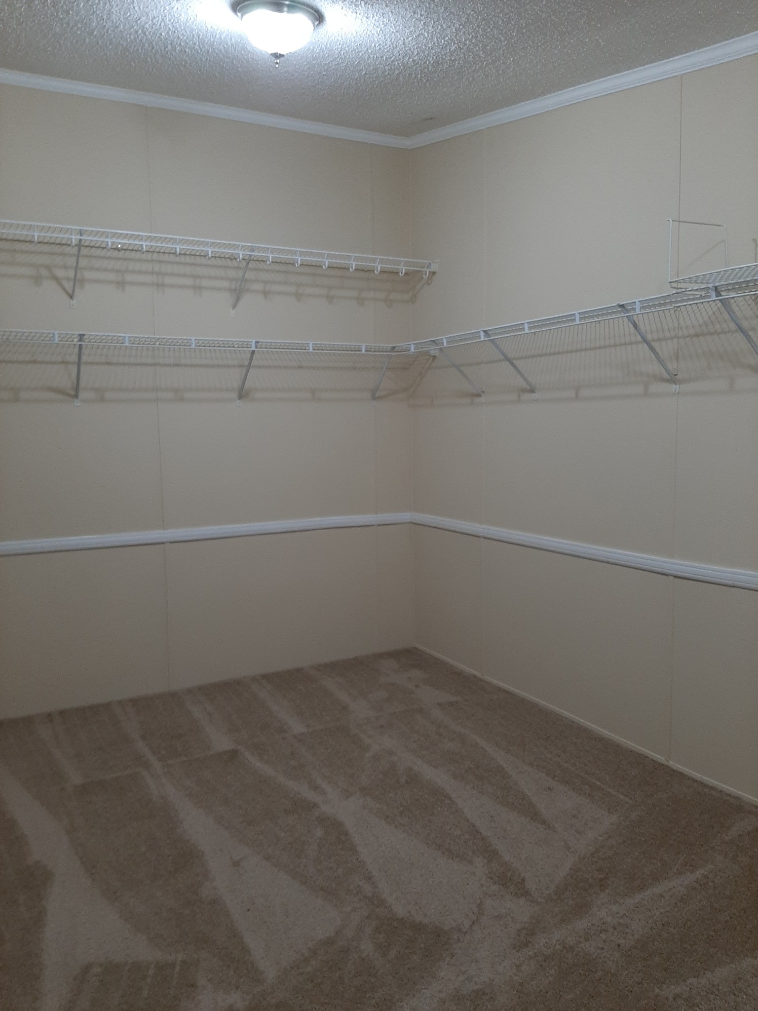 4354 Cainsville Road Lebanon, TN 37090 - Photo 7 of 26 a view of a closet