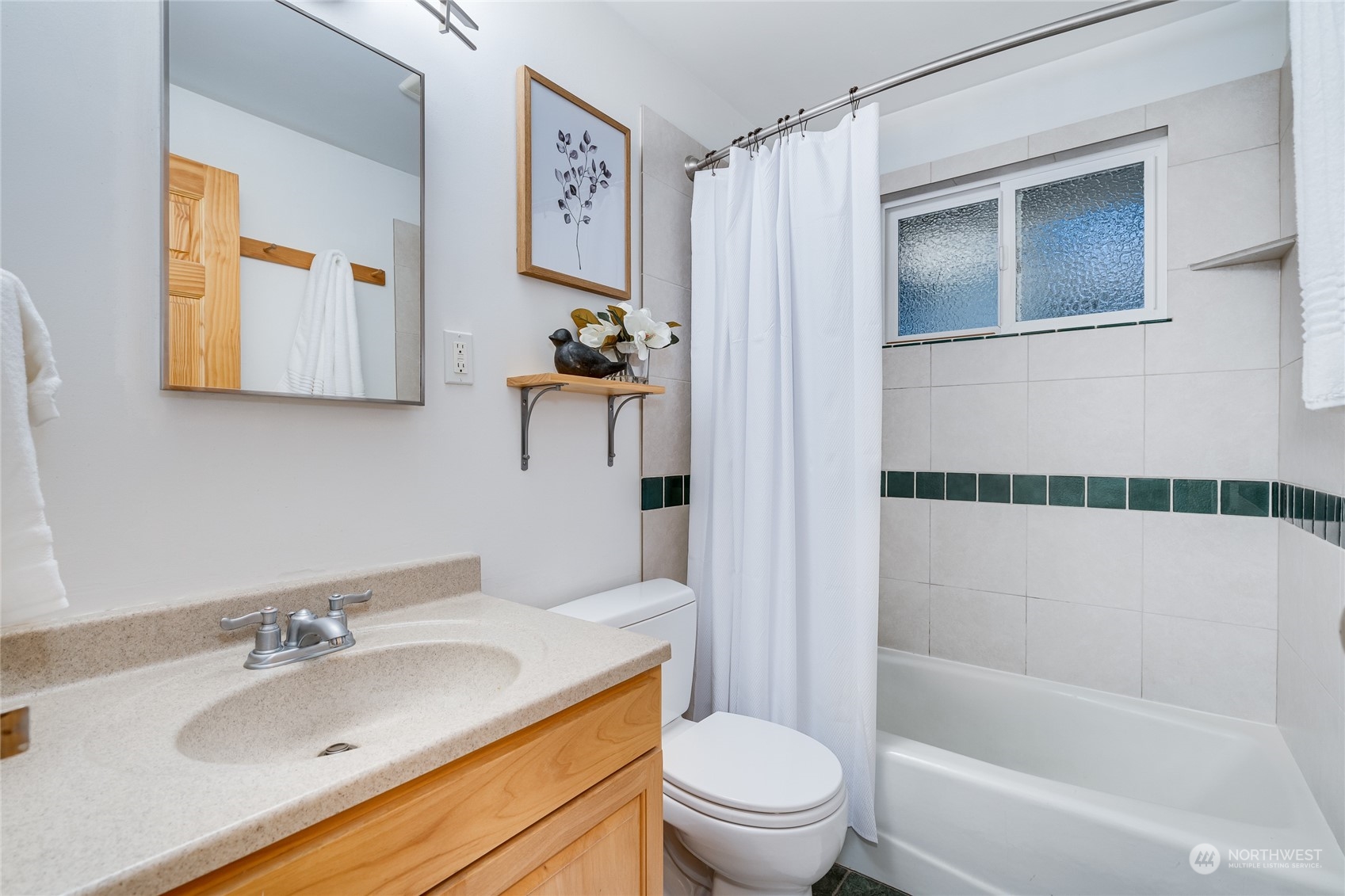 18917 107th Avenue Northeast Bothell, WA 98011 - Photo 18 of 39 Gallery Image 18