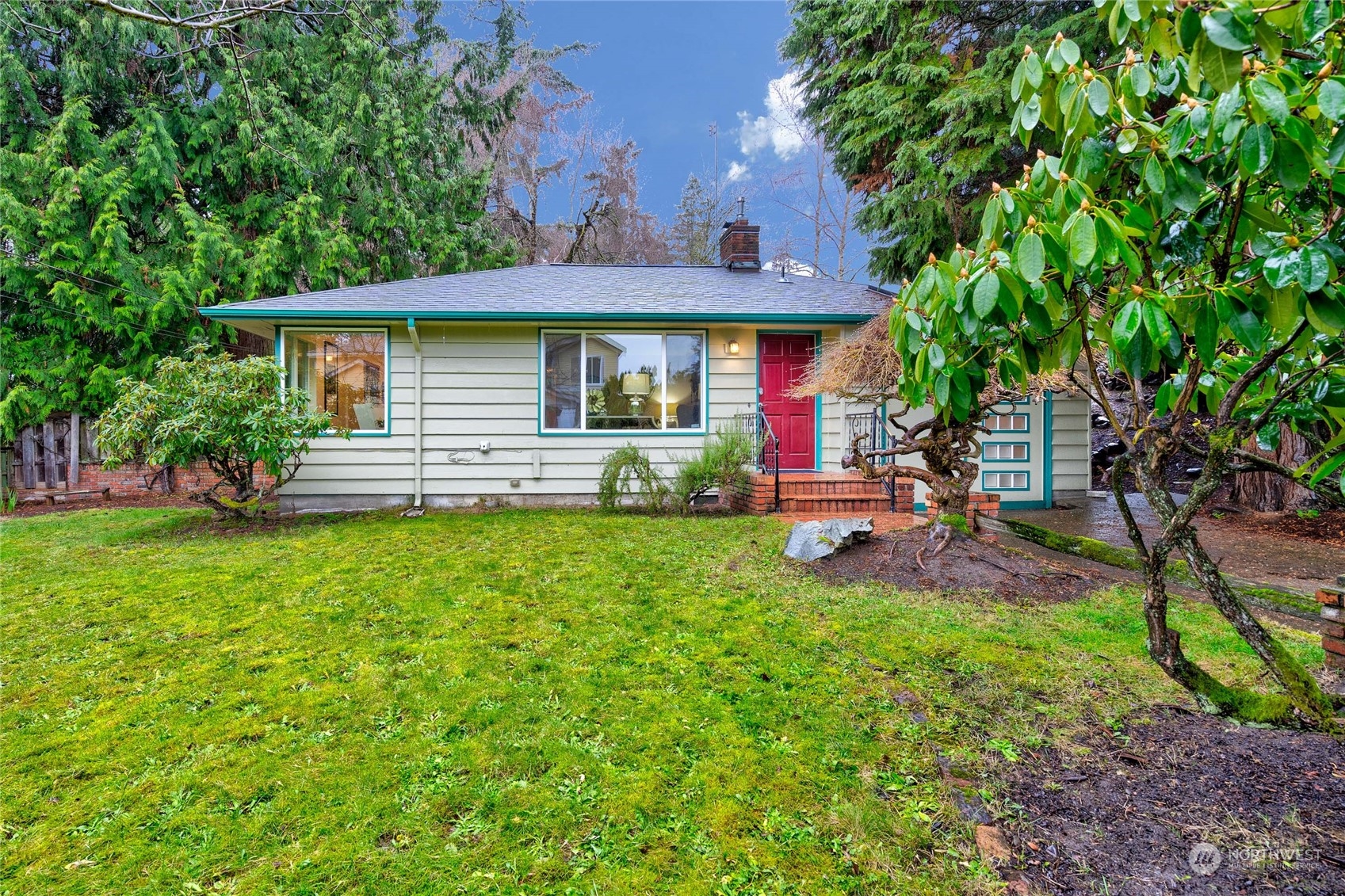 18917 107th Avenue Northeast Bothell, WA 98011 - Photo 2 of 39 Gallery Image 2