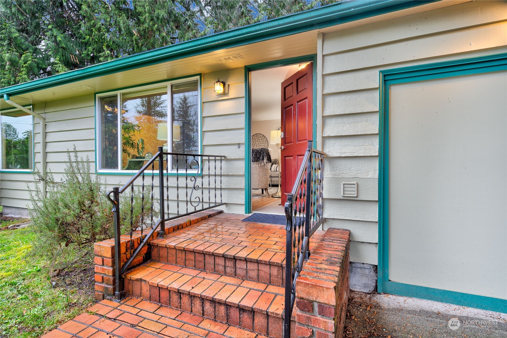 18917 107th Avenue Northeast Bothell, WA 98011 - Photo 4 of 39 Gallery Image 4