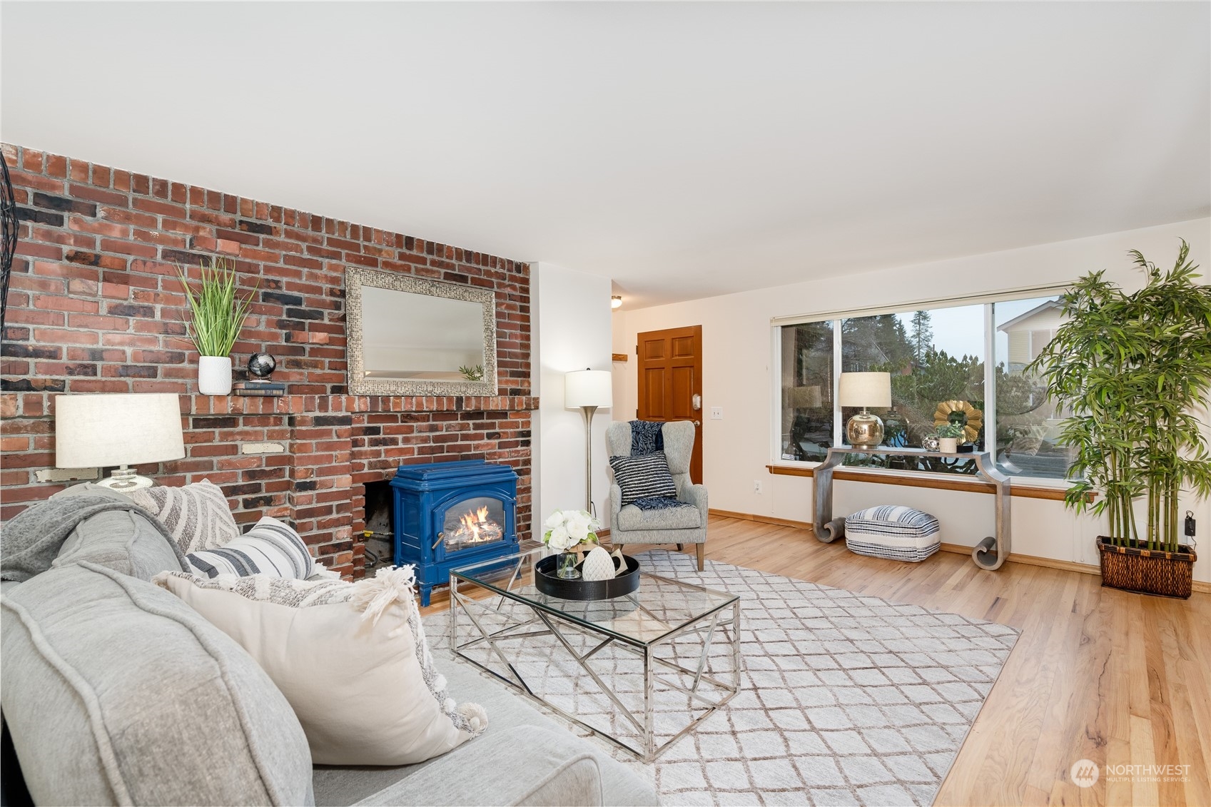 18917 107th Avenue Northeast Bothell, WA 98011 - Photo 7 of 39 Gallery Image 7