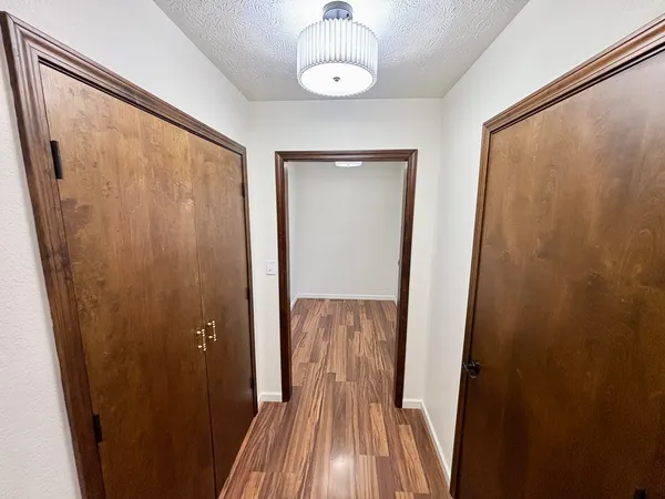 $215,000 | 112 Donoho Drive, Salem, IL 62881
