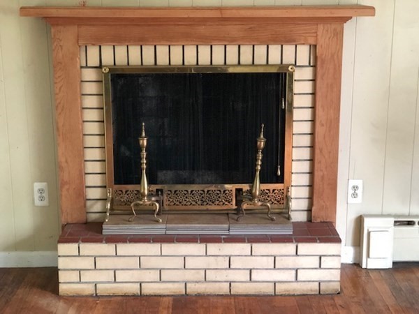 118 Labelle Street West Springfield, MA 01089 - Photo 3 of 13 Gallery Image 3