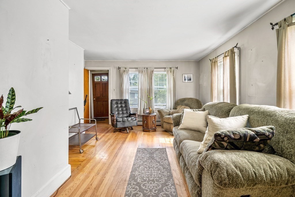 37 Maplewood Avenue Methuen, MA 01844 - Photo 2 of 21