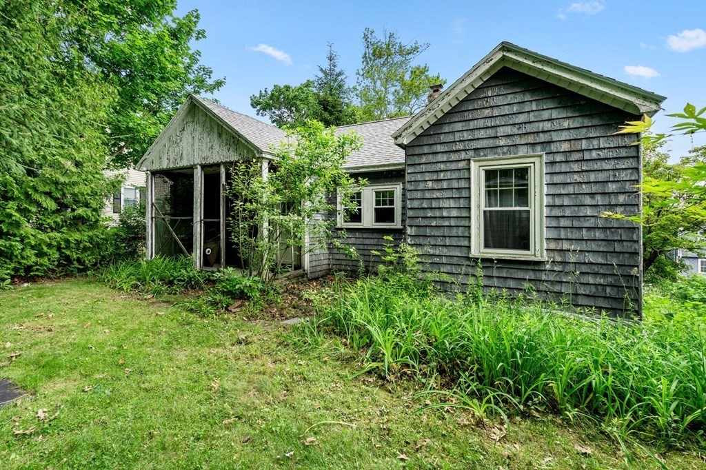 37 Maplewood Avenue Methuen, MA 01844 - Photo 21 of 21